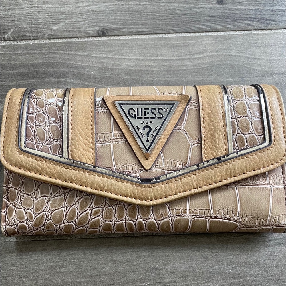 Guess wallet
